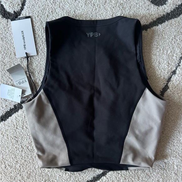 Abercrombie & Fitch YPB sculptLUX Plunge Henley Slim Tank - Picture 5 of 5